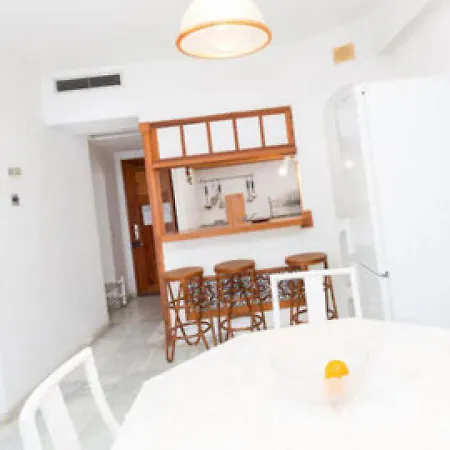 2 Bedroom Aprt Ocean View *