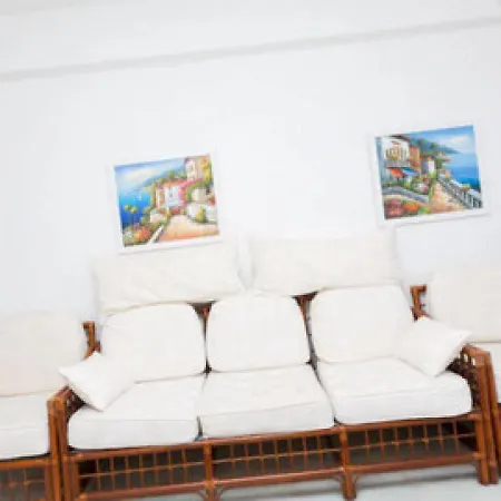 Apartment 2 Bedroom Aprt Ocean View *